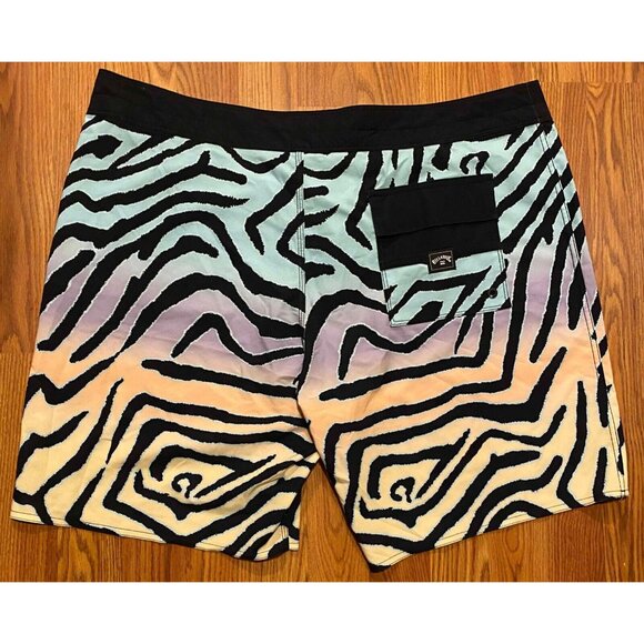 Billabong Mens 40 Sundays Pro Recycler Board Shorts Zebra Striped Swim Trunks - Picture 2 of 7